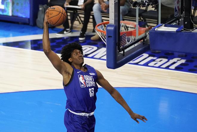 万欧元的薪 万欧元的薪