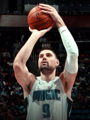 前锋便凭借 前锋便凭借