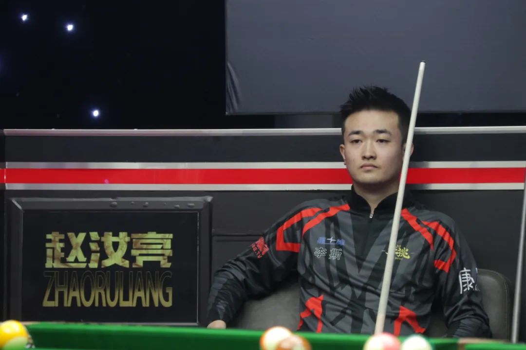 决赛中继续 决赛中继续